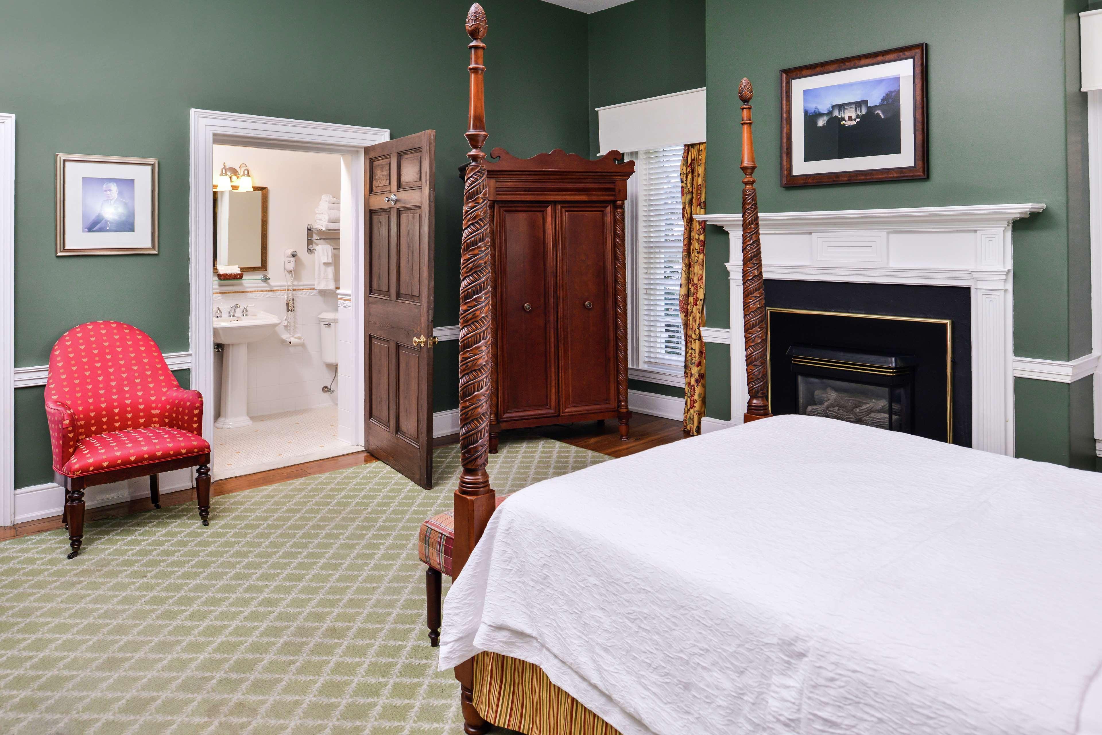 Hampton Inn Lexington Historic Area Екстер'єр фото