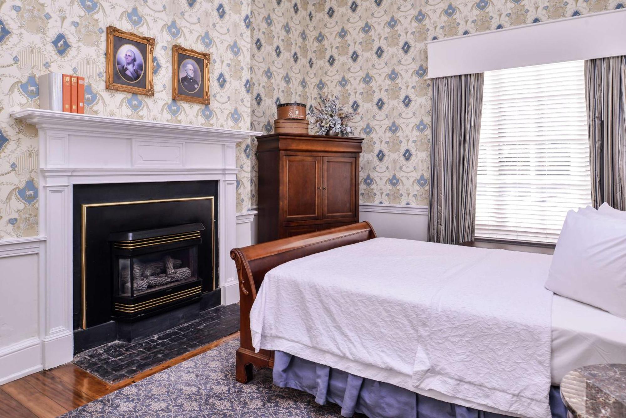 Hampton Inn Lexington Historic Area Екстер'єр фото